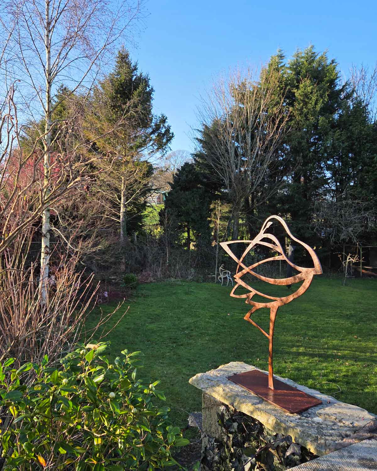 Curlew rusted steel garden sculpture - Image 2