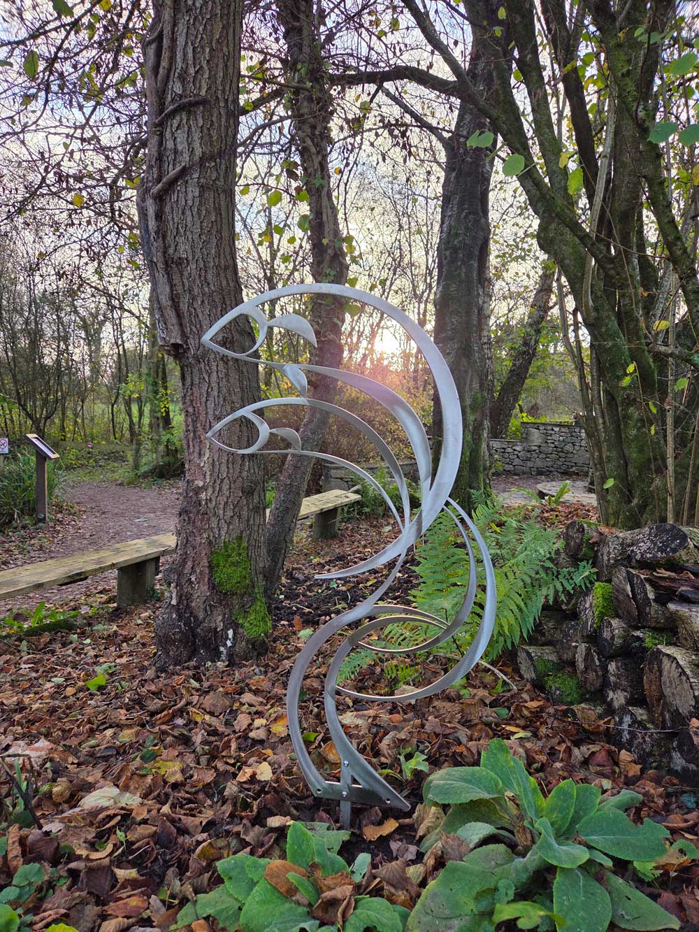 Leaping fish stainless steel garden sculpture - Image 2